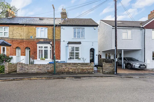 Penn Road, Datchet, Slough, Berkshire, SL3 9HT, photo 1