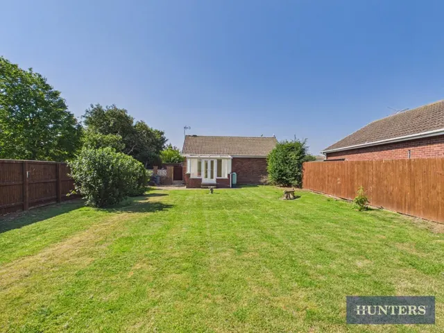 Cedar Grove, Filey, YO14, photo 2
