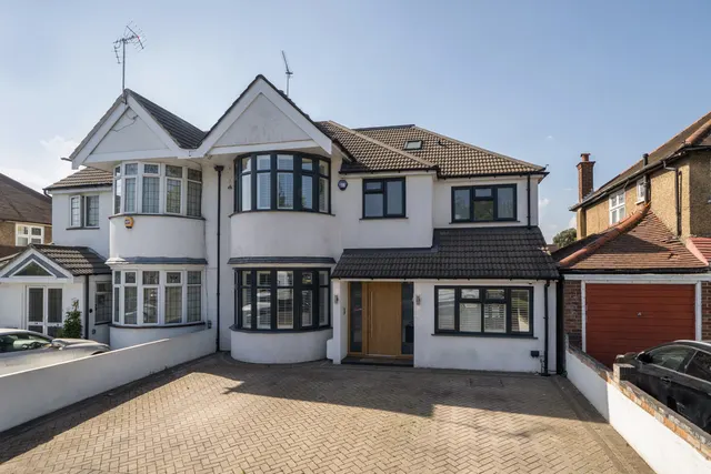 Parkside Way, Harrow, HA2, photo 1