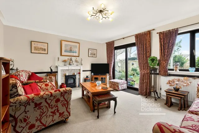 Debourne Manor Drive, Cowes, PO31, photo 2