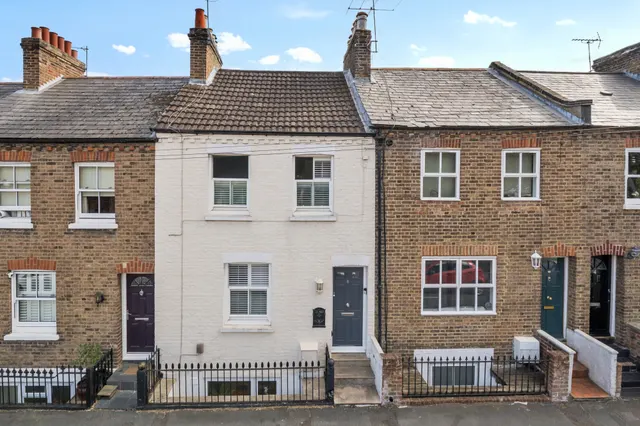 Dagmar Road, Windsor, SL4, photo 1