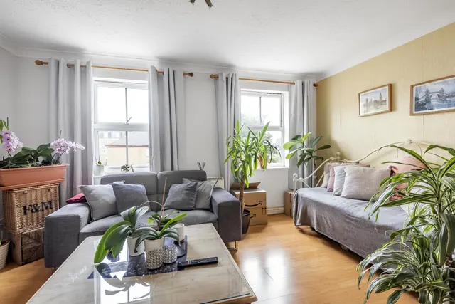 Woods Road, Peckham, London, SE15, photo 1