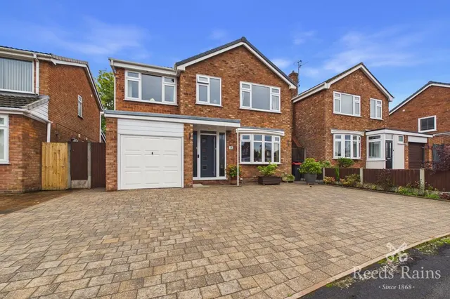Yew Tree Drive, Barnton, CW8, photo 1