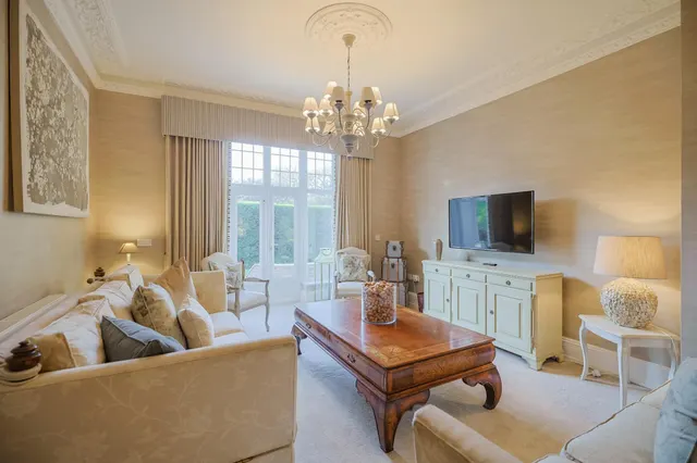 The Pines, Gowerton, photo 3