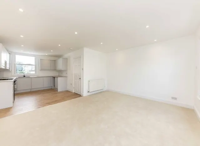 Photo 2 — Pellant Road, Fulham, SW6