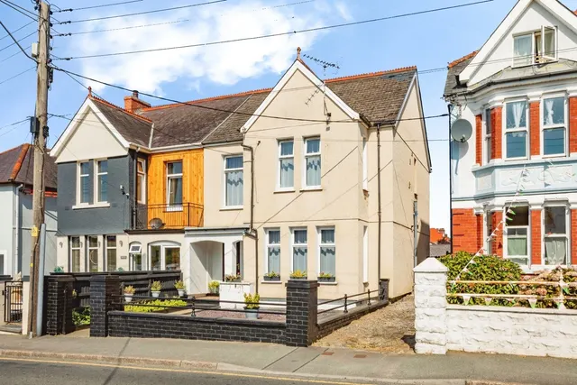 Aberystwyth Road, Cardigan, SA43, photo 1