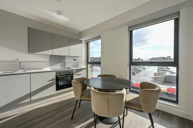 Photo 3 — 106 Assay Apartments, Station View, Guildford