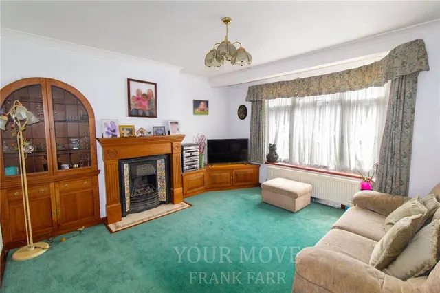 Photo 2 — Raymond Road, Langley, Berkshire, SL3