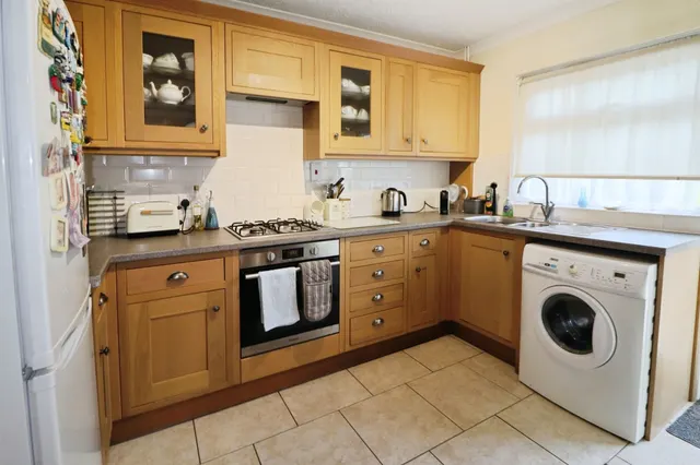 Michaelston Road, Cardiff, CF5, photo 3