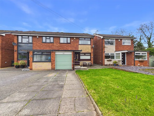 Weaver Road, Frodsham, Cheshire, WA6 7HR, photo 1