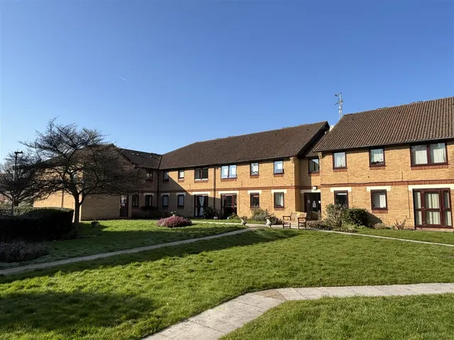 Charter Road, Chippenham, photo 1
