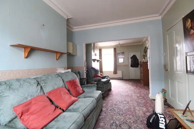 Photo 3 — Belmont Road, Luton LU1 1LL