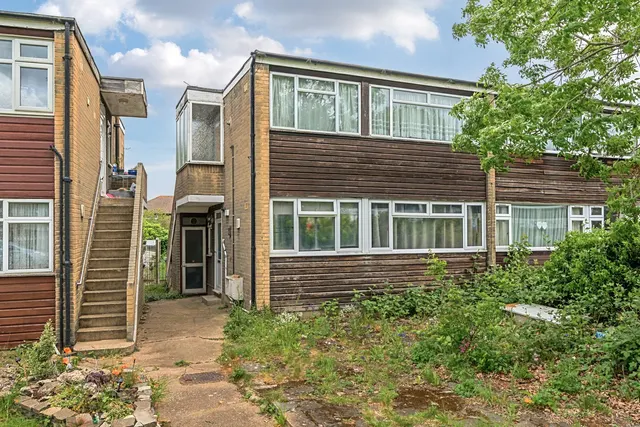 Photo 2 — Baring Road, London, SE12