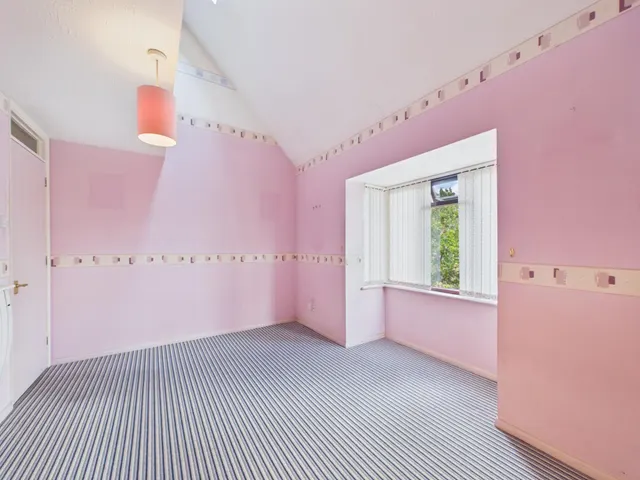 Photo 2 — Rowe Court, Reading, RG30
