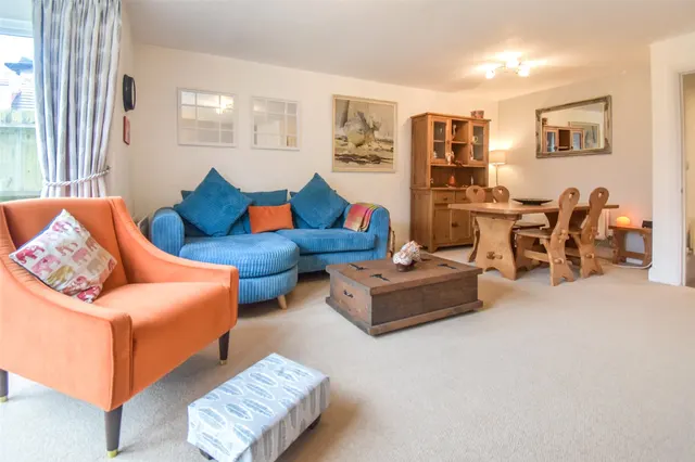 Photo 3 — Luke Road East, Aldershot, Hampshire, GU11 3AX