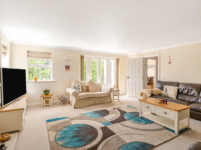 Photo 3 — Speedwell Close, Bideford