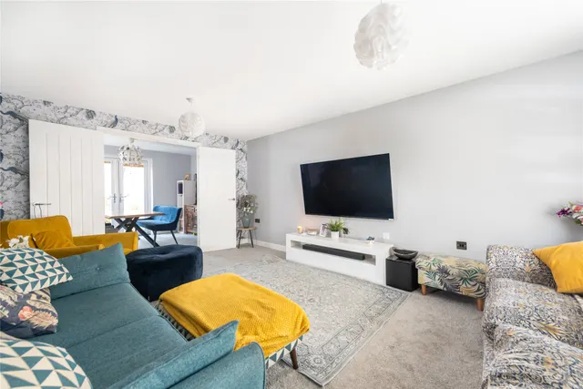 Whitecastle Way, Kingsmead, MK4, photo 2