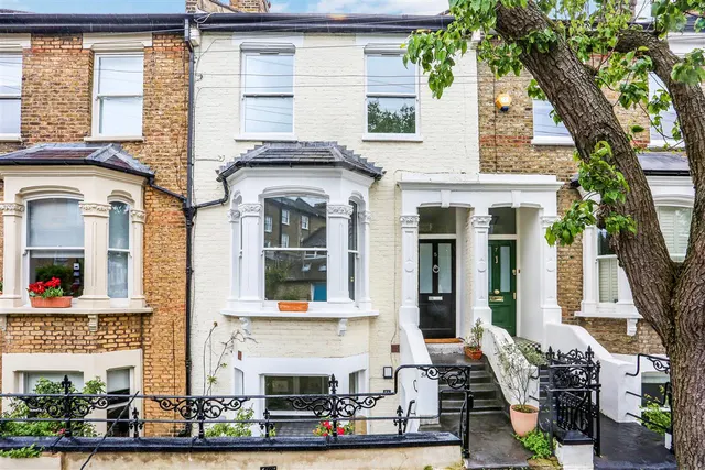 Photo 3 — Hugo Road, London