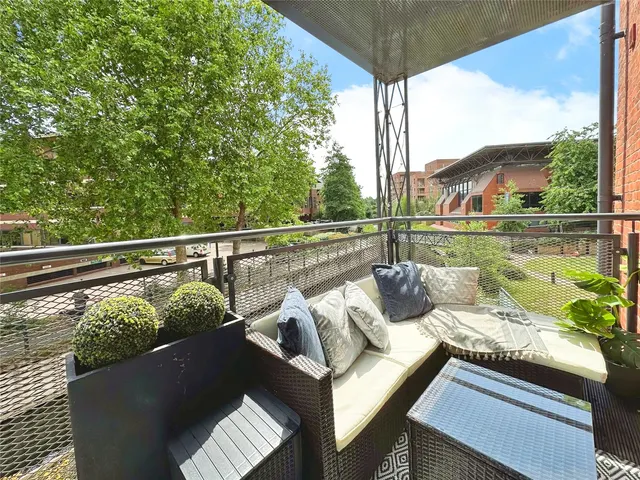 St. Ives Road, Maidenhead, Berkshire, SL6 1QS, photo 1