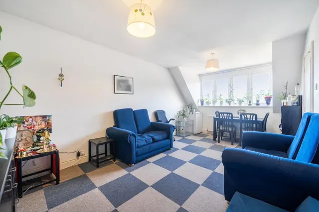 Avenue Road, London, N12, photo 2