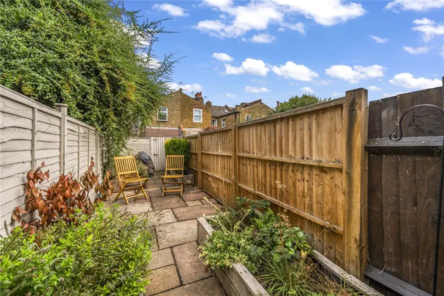 Photo 3 — Elmsleigh Road, Twickenham, TW2 5EF