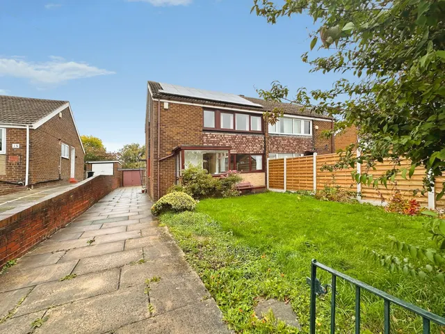 3 bedroom house, Thirlmere Gardens, Leeds, LS11