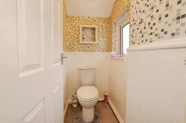 Ton Glas Bridgend, CF33, photo 1