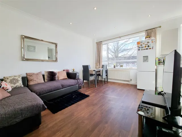 London Road, Thornton Heath, CR7, photo 2