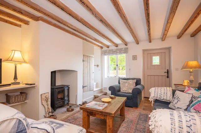 Picturesque Cottage Nestled in North, photo 2