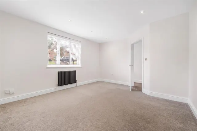 Tallis Grove, London, SE7, photo 2