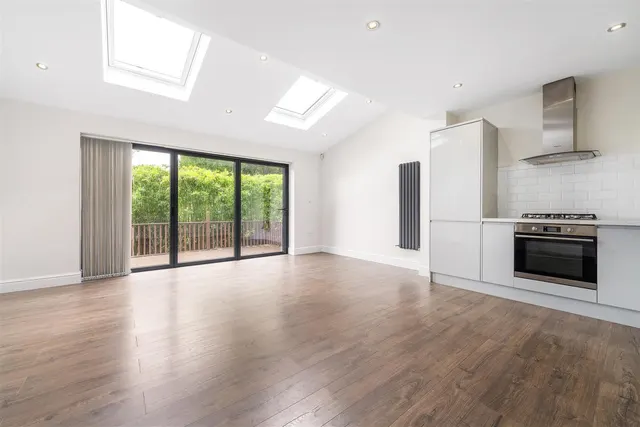 Tallis Grove, London, SE7, photo 3