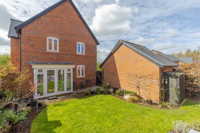 Tiverton Way, Tarporley, photo 2