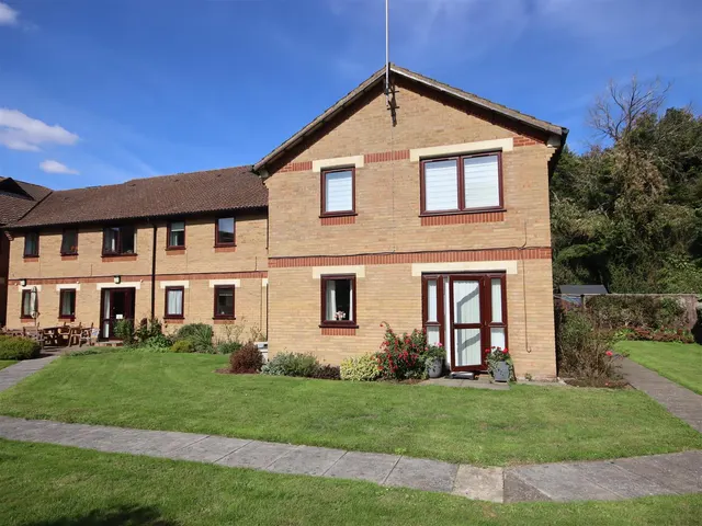 Charter Road, Chippenham, photo 1