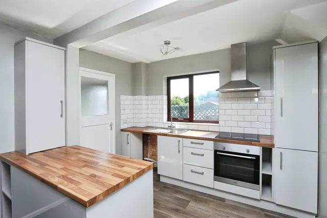 Photo 2 — Carrwood Road, SHEFFIELD, South Yorkshire, S21