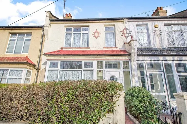 Brodrick Grove, London, SE2, photo 1