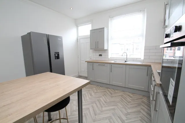 Grimthorpe Terrace, Headingley, LS6, photo 3