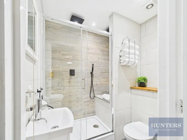 Photo 2 — Flat 4, 164a Southgate Street, Gloucester
