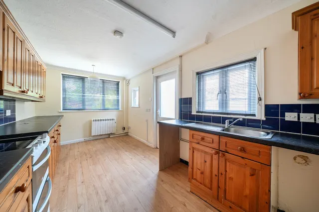 London Road, Pulborough, RH20, photo 2