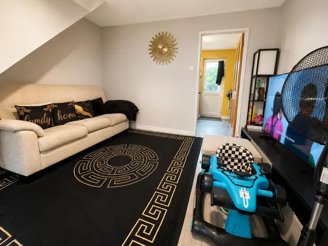 Horwood Close, Splott, CF24, photo 2
