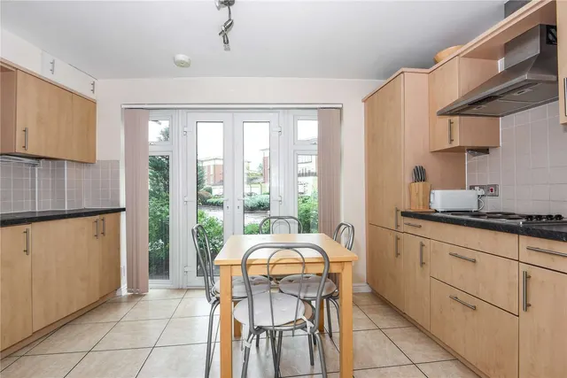 Trevelyan Court, Windsor, SL4, photo 3