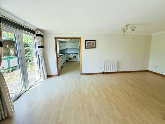 Photo 3 — Pasture Close, Armthorpe, South Yorkshire, DN3