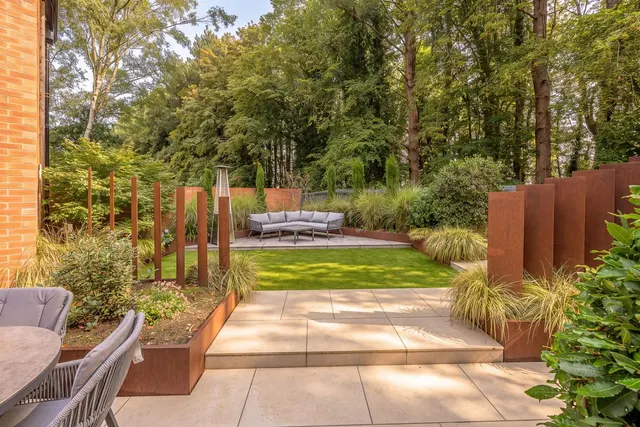 Photo 2 — Red Oak Drive, Cookley