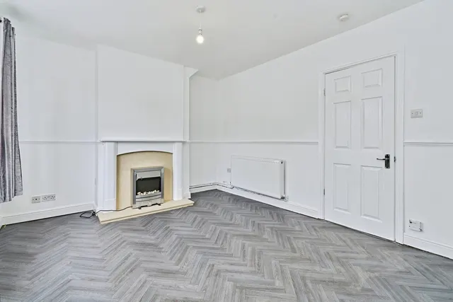 Photo 2 — Ogley Crescent, WALSALL, West Midlands, WS8