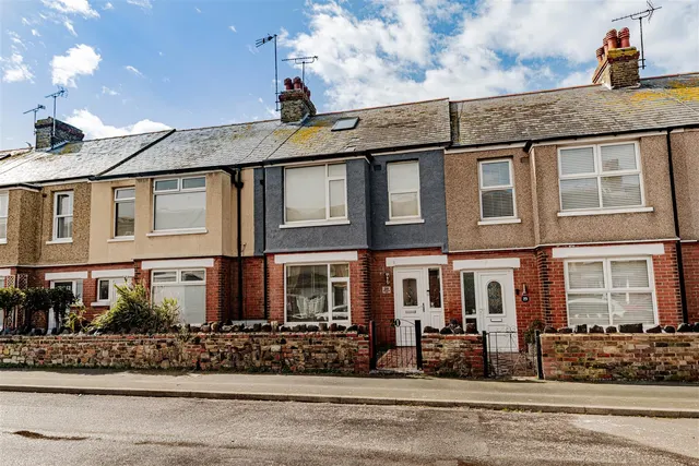 Wellington Road, Westgate-On-Sea, Kent, CT8 8DT, photo 1