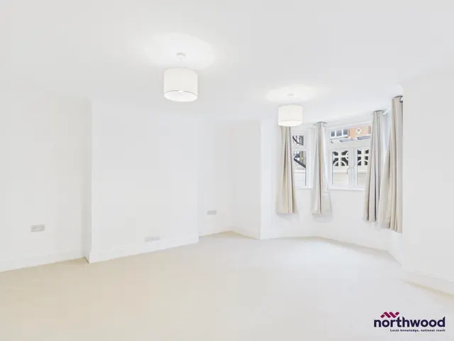 Ceylon Place, Eastbourne, BN21, photo 2