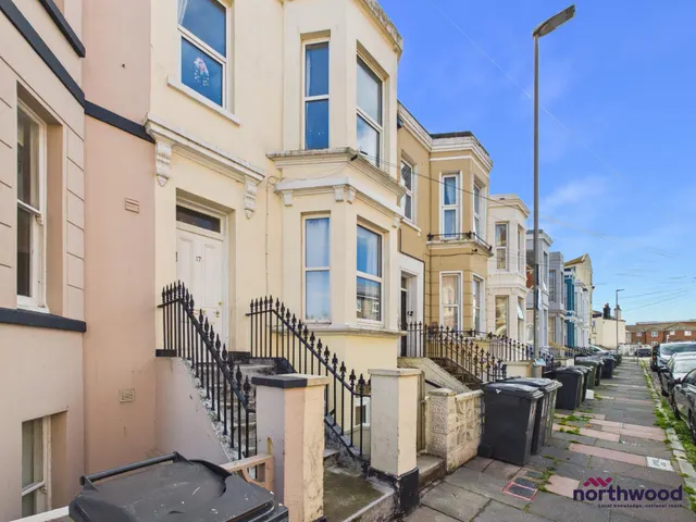 Ceylon Place, Eastbourne, BN21, photo 1