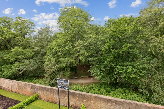 Shalford Lodge, Kingston Hill, KT2, photo 2