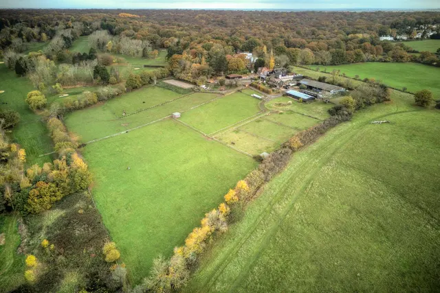 Theydon Bois, Epping, CM16, photo 2
