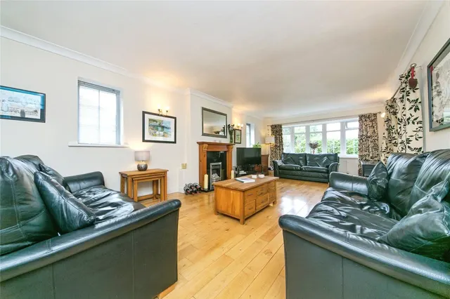 Bryn Maelgwyn Lane, Llanrhos, LL30, photo 2