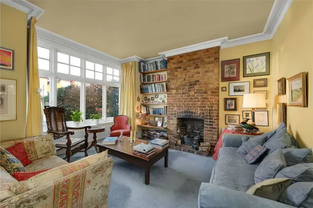 Photo 2 — Ashley Road, Thames Ditton, Surrey, KT7 0NH